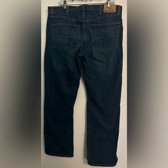 L. L. Bean Mens Standard Fit Dark Wash 5 Pocket‎ Jeans size 36x30 100% Cotton - Picture 3 of 10